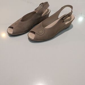 La Plume Slingback Woman's Leather Made In Italy Size 39(8.5)US